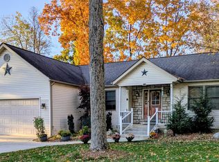 431 Highland Hills Cir, Howard, OH 43028