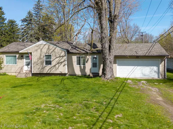 2244 Hammerslea Rd, Orion, MI 48359