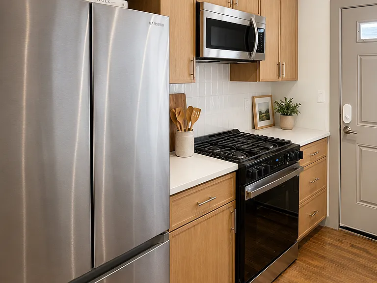 1902 W Pratt Blvd #1A — Photo 2