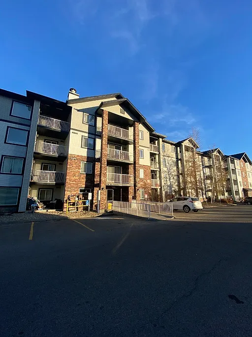 42 Summerwood Blvd #111