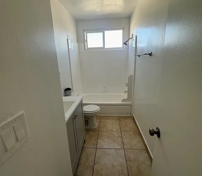 6623 Woodley Ave #6 — Photo 4