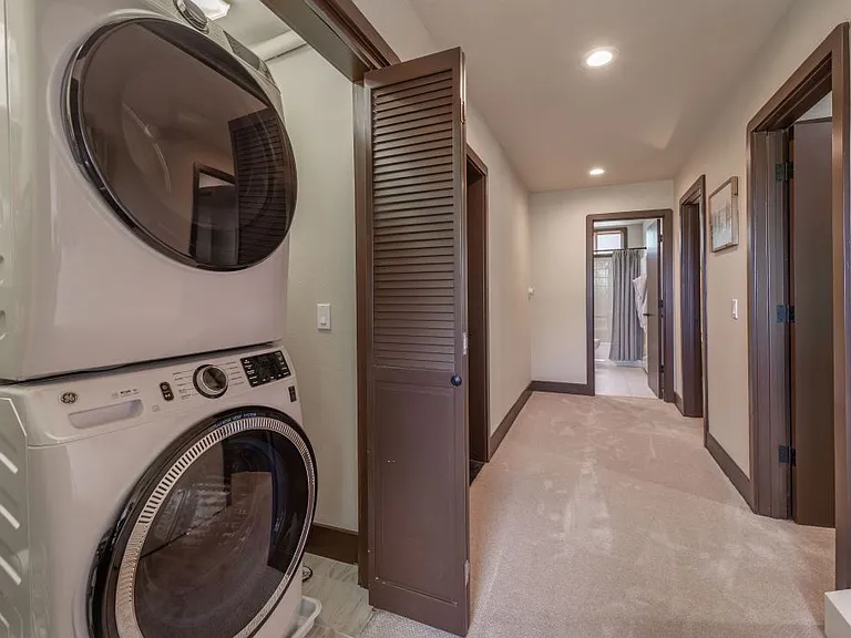 12426 Viking Way — Photo 33