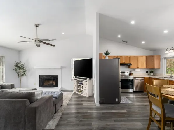 9953 Kincaid St, Santee, CA 92071