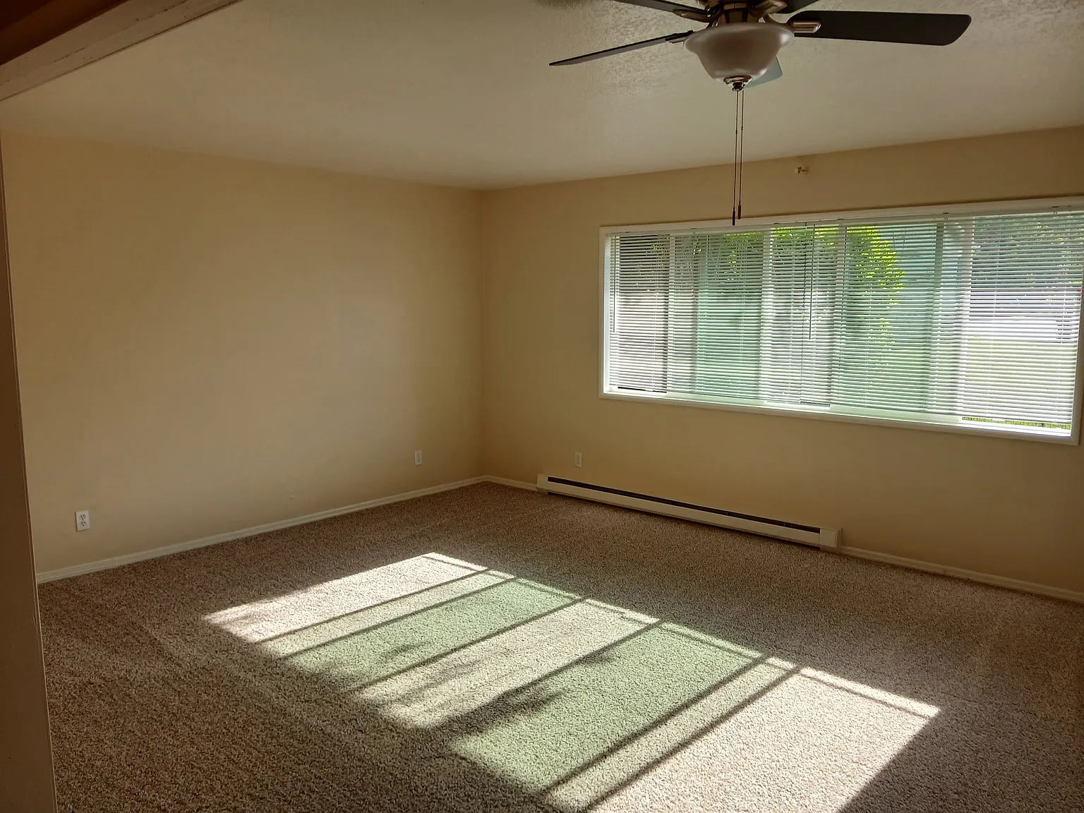 17- SE 42nd duplex - 42nd B — Photo 1