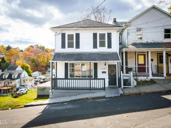 1766 W Chestnut St, Coal Township, PA 17866