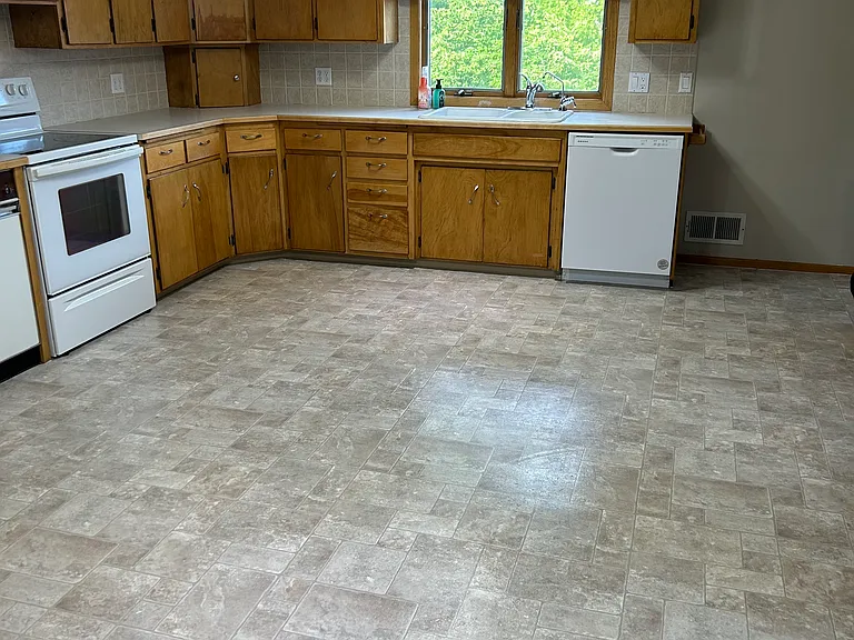 406 N Grant St — Photo 3