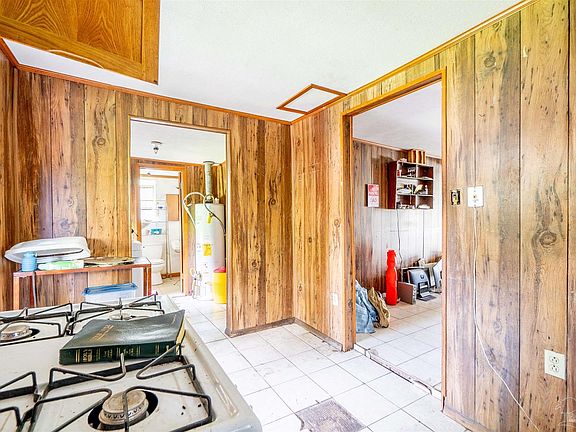4th image of 3042 N Guillemard St