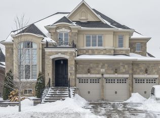 4 John Carroll Dr, Brampton, ON L6P 4K5