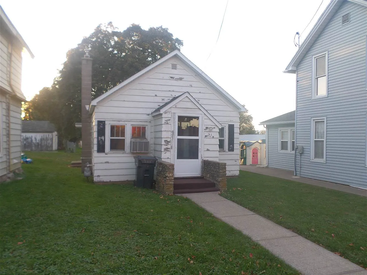 21 S Mitchell St photo 1