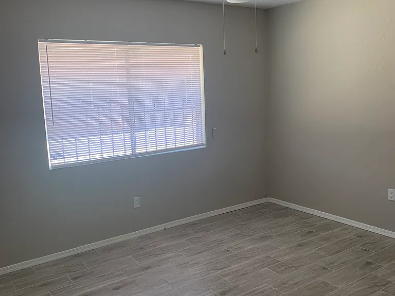 5323 N 19th Ave #5 — Photo 6