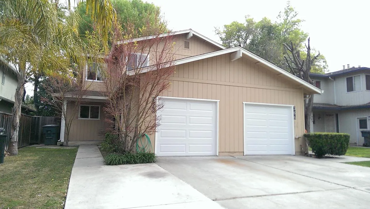 3 bed, 1.5 bath, $3,800 — Photo 1