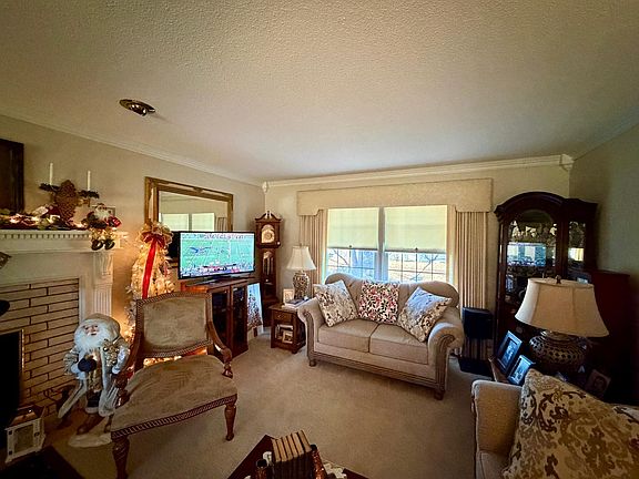 3rd image of 2602 Rivershore Dr S