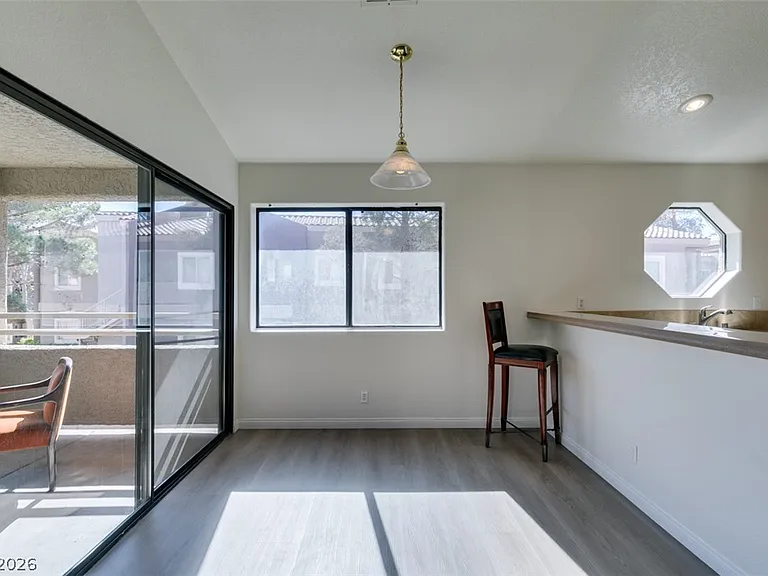 5054 S Rainbow Blvd #202 — Photo 18