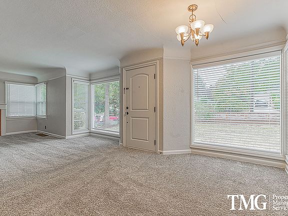 5th image of 206 NW 49th St