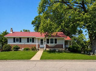 320 N 11th St, De Soto, MO 63020