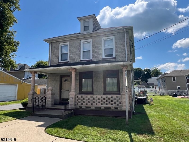 1st image of 370 Pursel St #1