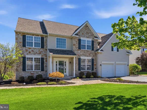 411 Windy Hill Rd, Gilbertsville, PA 19525