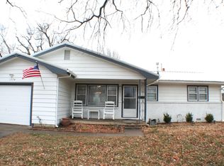 1924 Prairie Ln, Augusta, KS 67010