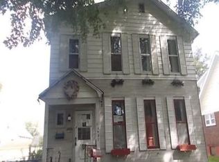 1423 N 3rd St, Clinton, IA 52732