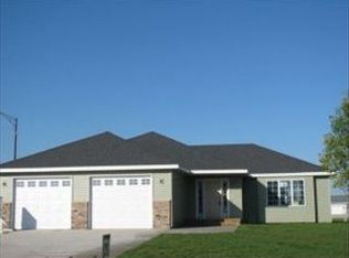 1226 20th Ave SE, E Grand Forks, MN 56721