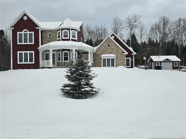 2010 Wellington Ave, Bathurst, NB E2A 4X8