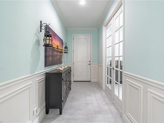 3rd image of 7590 Cypress Walk DR