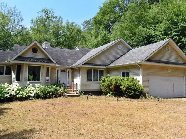 715 Pendleton Hill Road, North Stonington, CT 06359