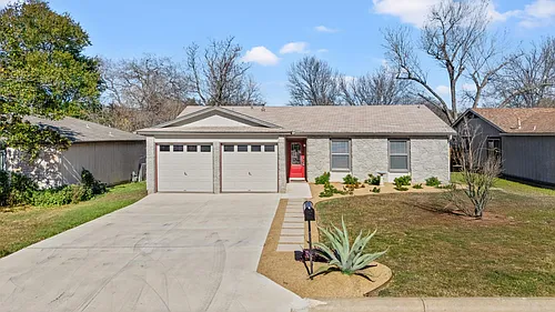 3206 Barnsley Dr Photo 1