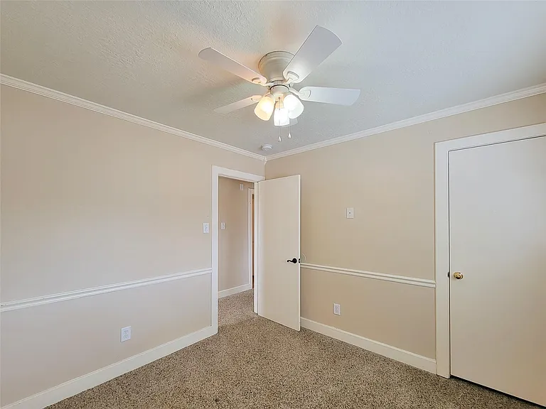 9607 Farrell Dr — Photo 24