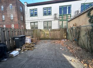 4438 Sansom St #1R, Philadelphia, PA 19104