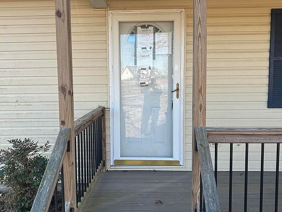 2nd image of 2507 Hendon Rd