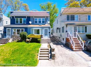 4221 249th St, Flushing, NY 11363