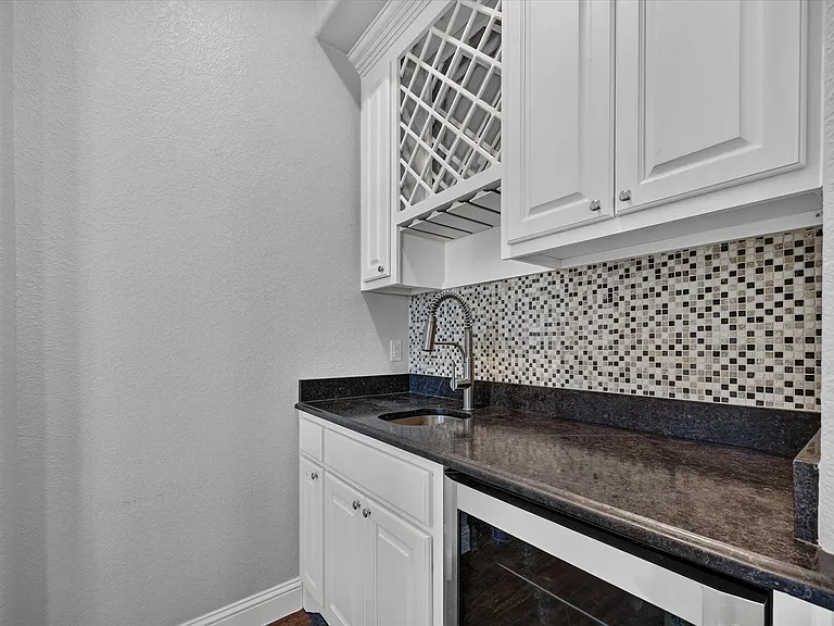 6220 Oram St #B — Photo 6