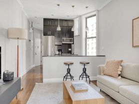 60 Avenue B