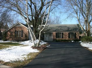 1217 Heatherton Dr, Naperville, IL 60563