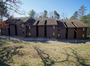 9 Cedar Trl, Wisconsin Dells, WI 53965