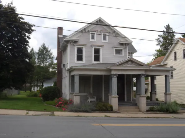 325 Market St, Bangor, PA 18013