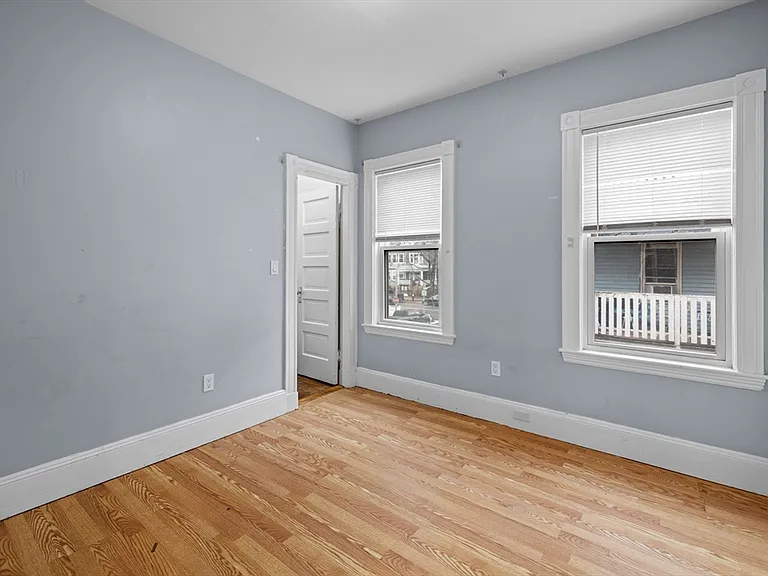 25 Howes St #3 — Photo 10
