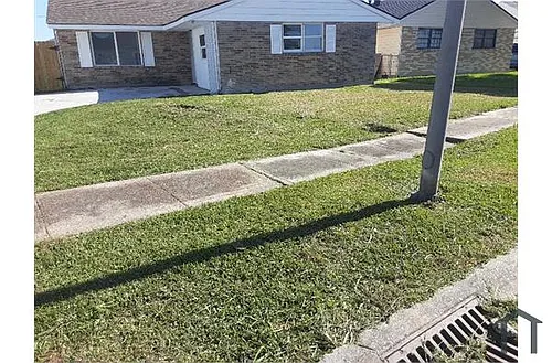 112 Jeanne Dr Photo 1
