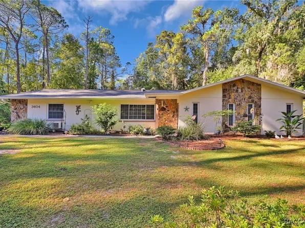 3404 S Michigan Blvd, Homosassa, FL 34448