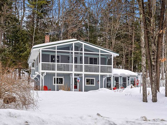 3rd image of 110 New Hampshire Drive