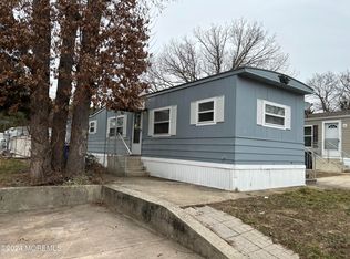 323 Roberts Rd, Toms River, NJ 08755