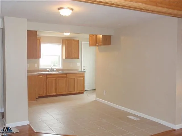 2 bed, 950 sqft, $1,450 — Photo 2
