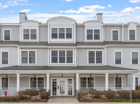 27 Hartland Way Unit 103, Acton, MA 01720