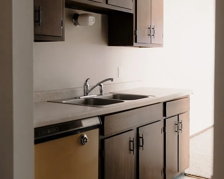 Highlander Apartments — Photo 22