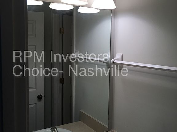 4th image of 303 Westfield Dr