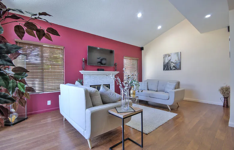 39771 Potrero Dr