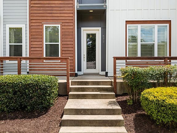 3rd image of 672 James Ave