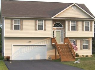 198 Baer Oak Dr, Maurertown, VA