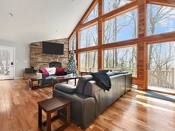 2nd image of 479 Gardner Rd
